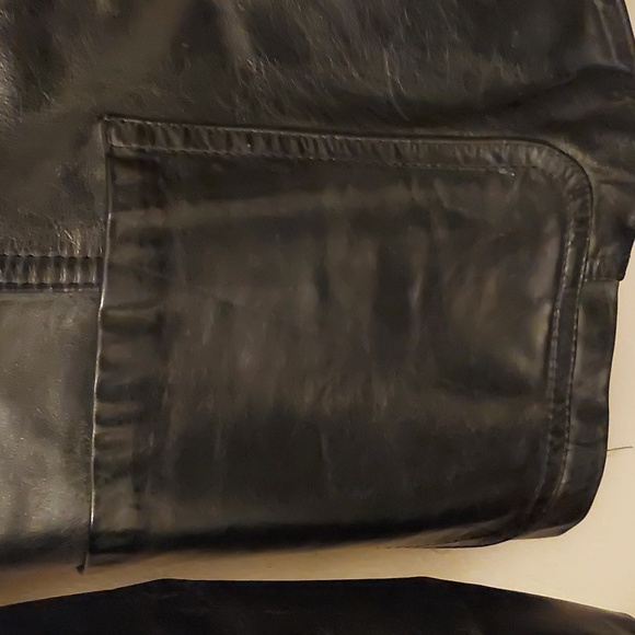 Genuine 100% Black Leather Jacket Size 11/12 - Picture 2 of 10